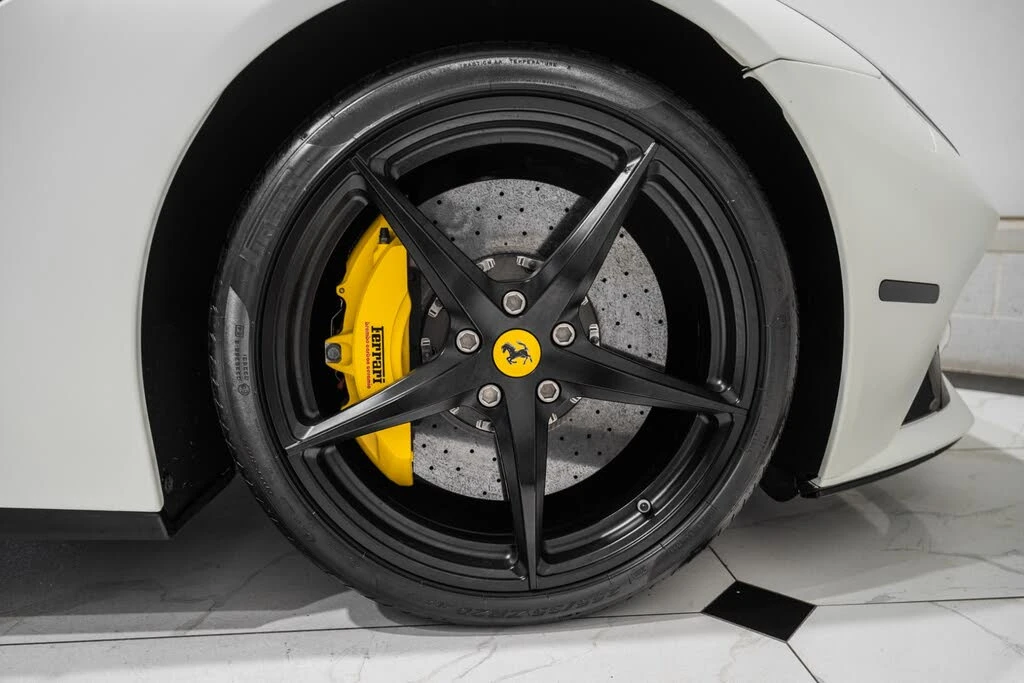 2017 Ferrari F12berlinetta - Image 18 of 31