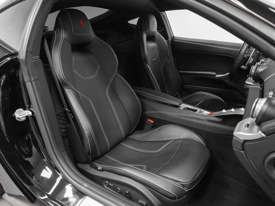 2017 Ferrari F12berlinetta - Image 26 of 31