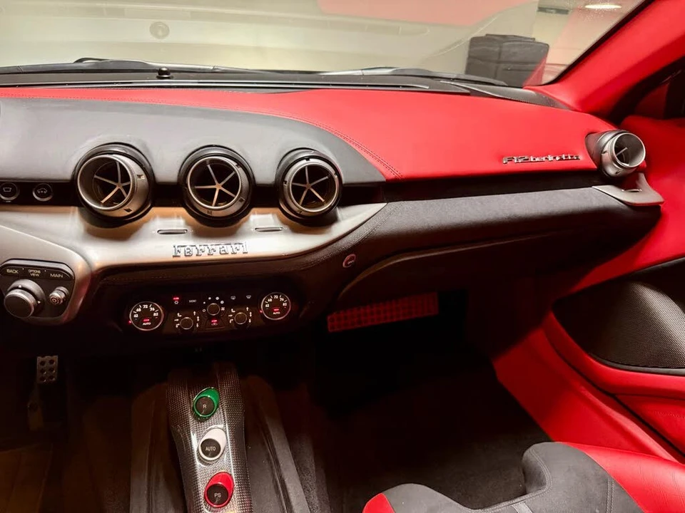 2017 Ferrari F12berlinetta - Image 23 of 31
