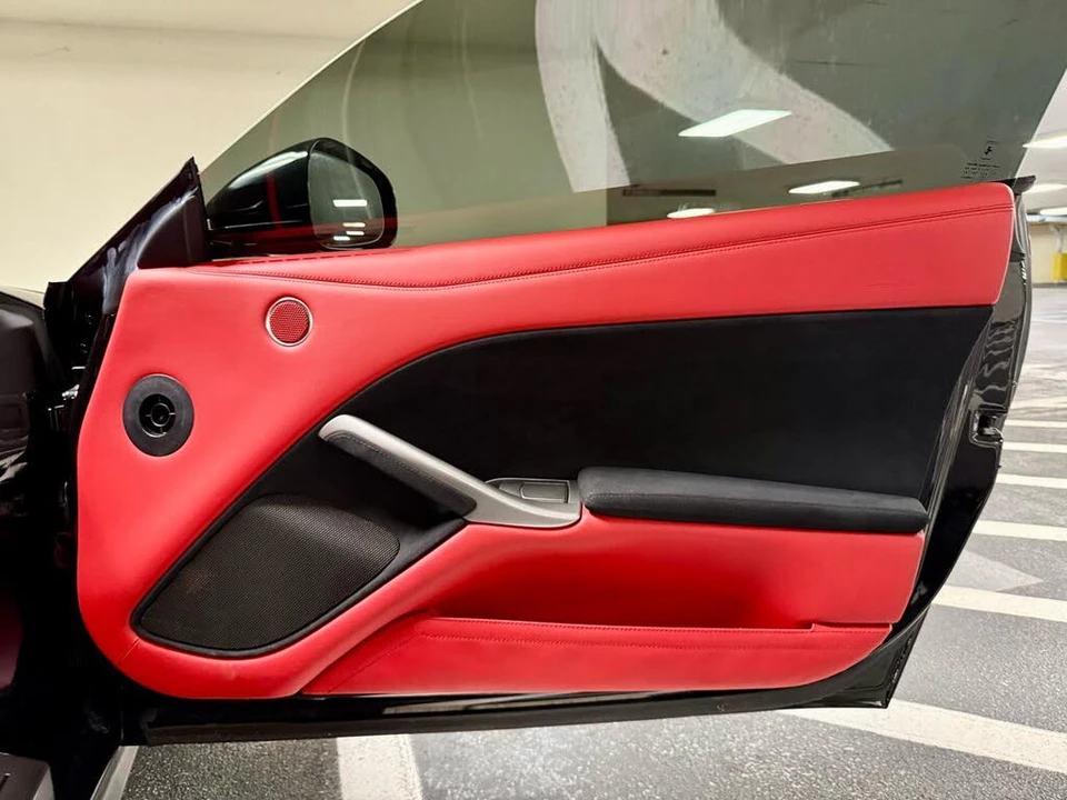 2017 Ferrari F12berlinetta - Image 27 of 31