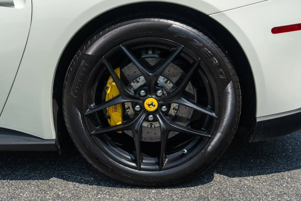 2017 Ferrari F12berlinetta - Image 10 of 31