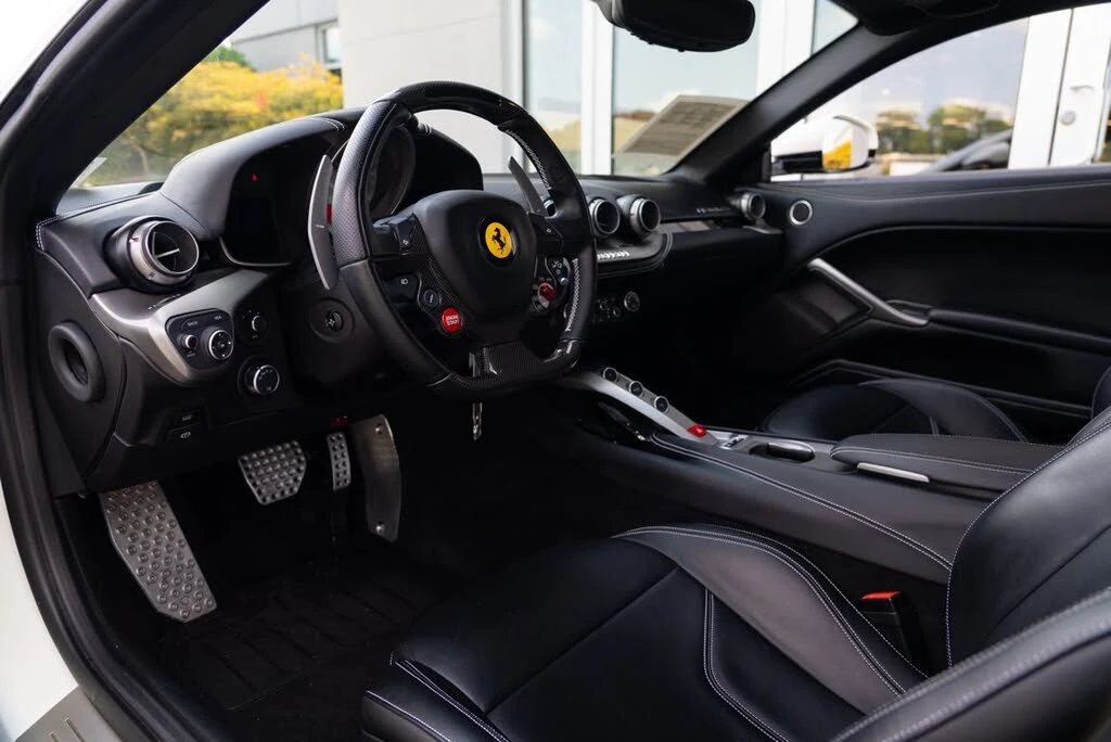 2017 Ferrari F12berlinetta - Image 29 of 31