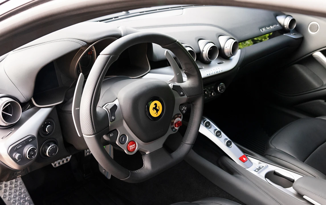 2017 Ferrari F12berlinetta - Image 25 of 31