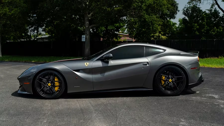 2017 Ferrari F12berlinetta - Image 2 of 26