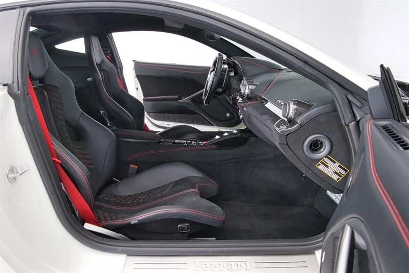 2017 Ferrari F12berlinetta - Image 23 of 31