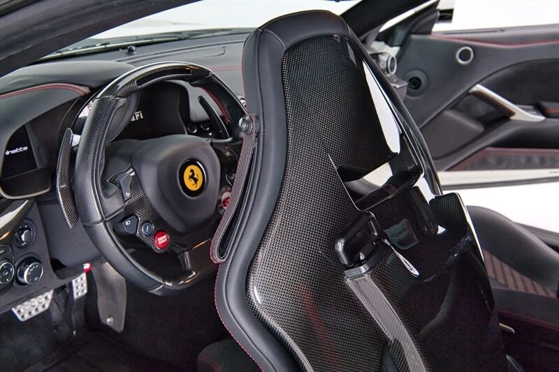 2017 Ferrari F12berlinetta - Image 16 of 31