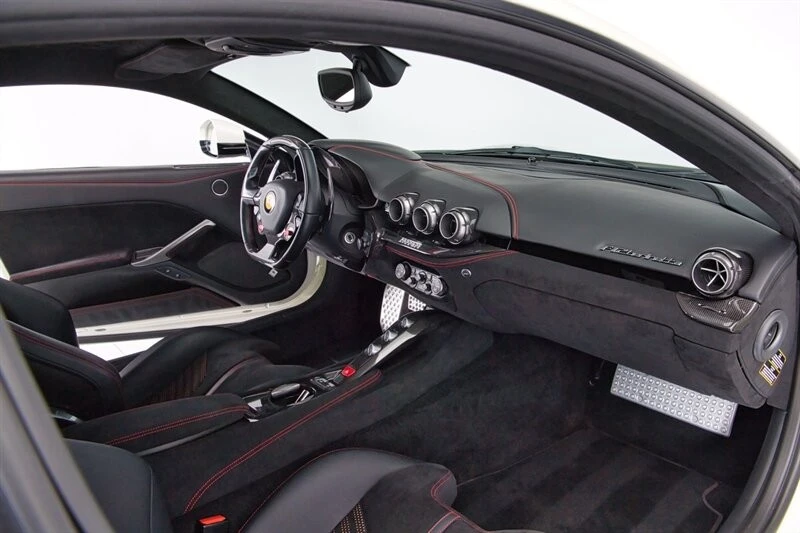 2017 Ferrari F12berlinetta - Image 24 of 31