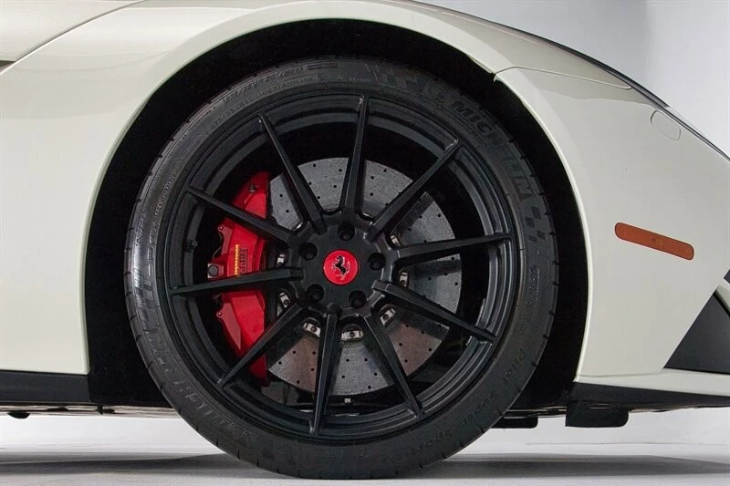 2017 Ferrari F12berlinetta - Image 13 of 31