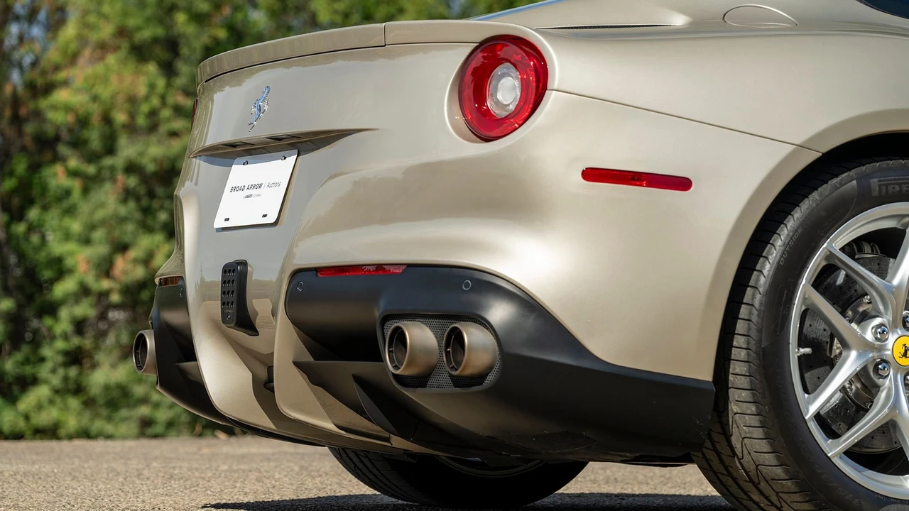 2017 Ferrari F12berlinetta - Image 31 of 31