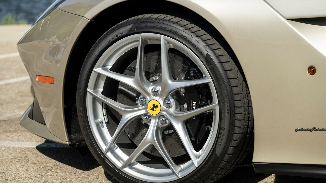 2017 Ferrari F12berlinetta - Image 22 of 31