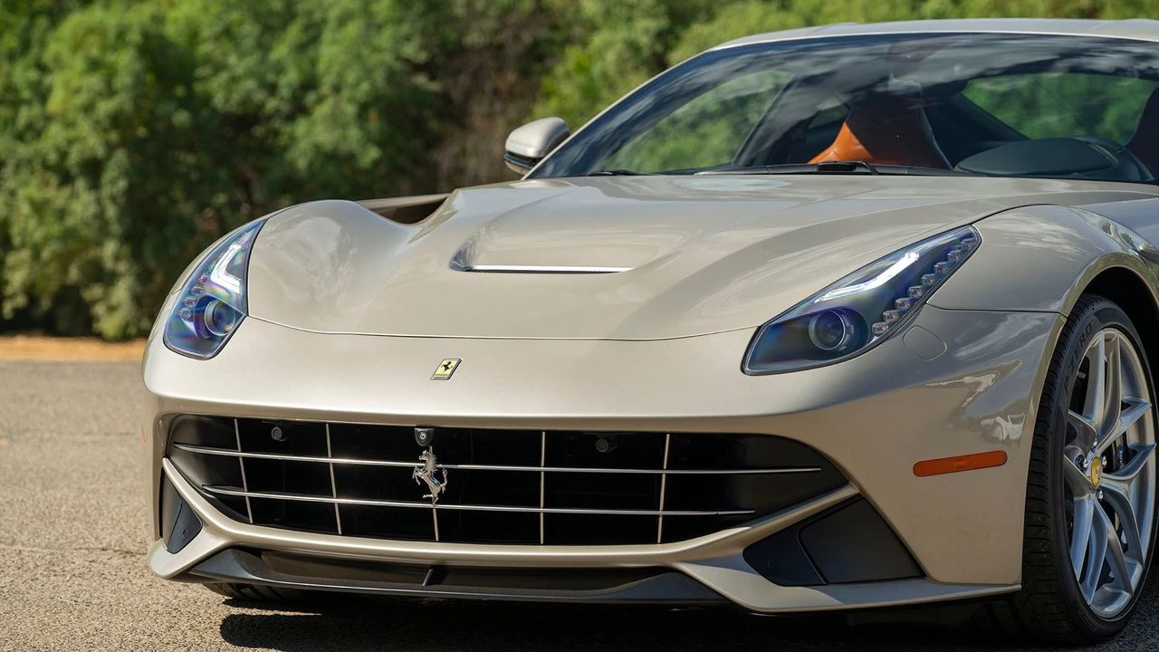 2017 Ferrari F12berlinetta - Image 17 of 31