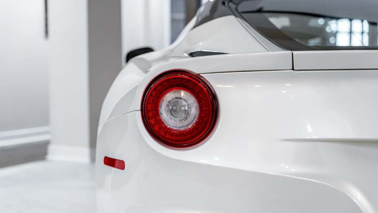 2017 Ferrari F12berlinetta - Image 10 of 31