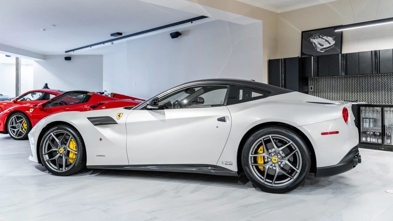 2017 Ferrari F12berlinetta - Image 4 of 31