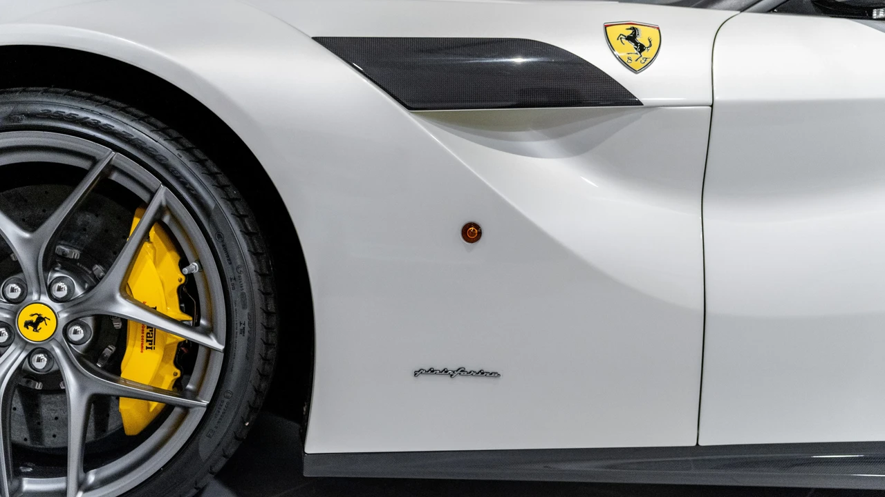 2017 Ferrari F12berlinetta - Image 26 of 31