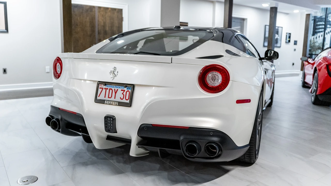 2017 Ferrari F12berlinetta - Image 7 of 31