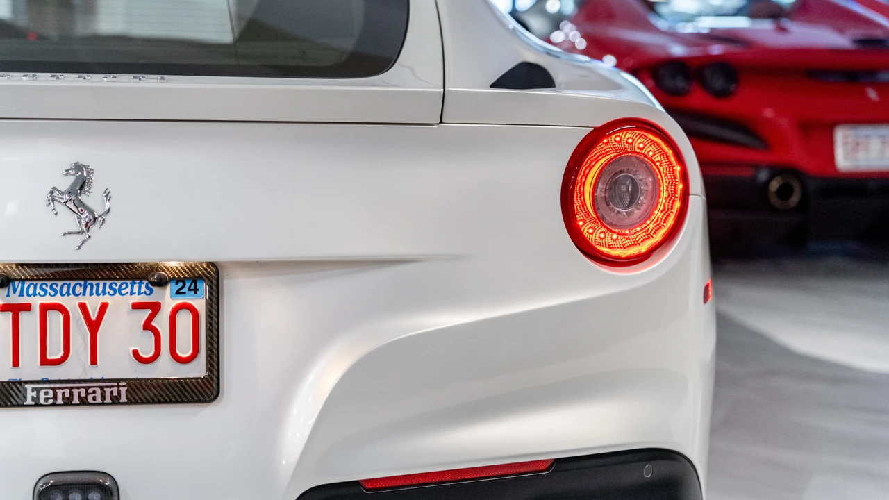 2017 Ferrari F12berlinetta - Image 13 of 31