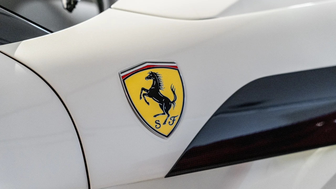 2017 Ferrari F12berlinetta - Image 24 of 31