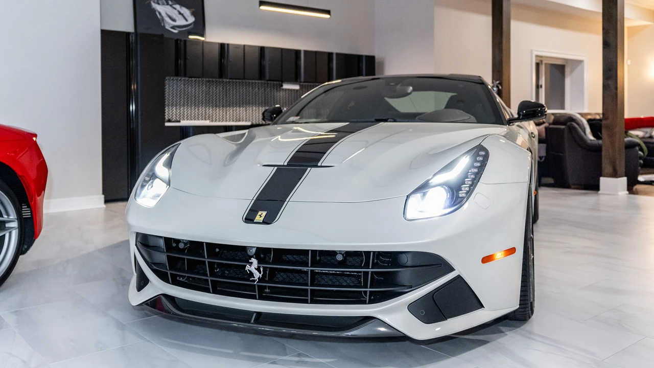 2017 Ferrari F12berlinetta - Image 3 of 31