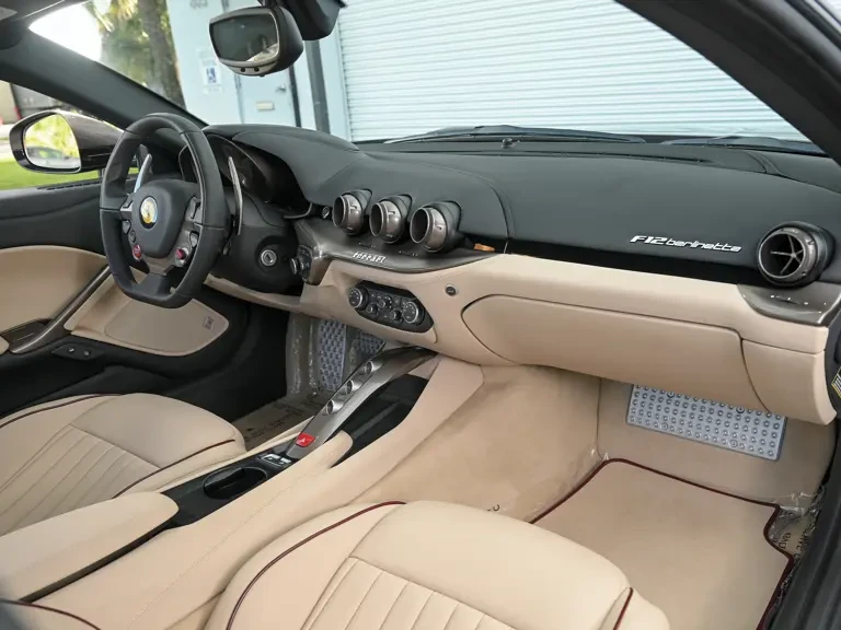 2017 Ferrari F12berlinetta - Image 26 of 31
