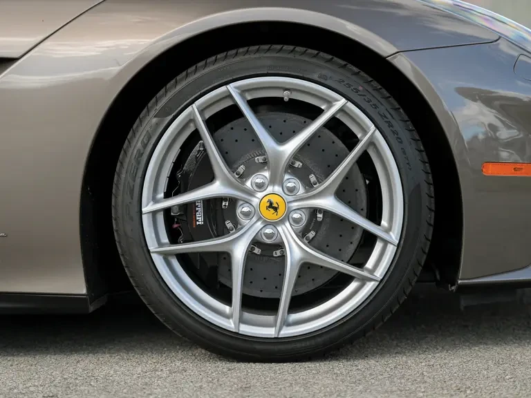 2017 Ferrari F12berlinetta - Image 9 of 31