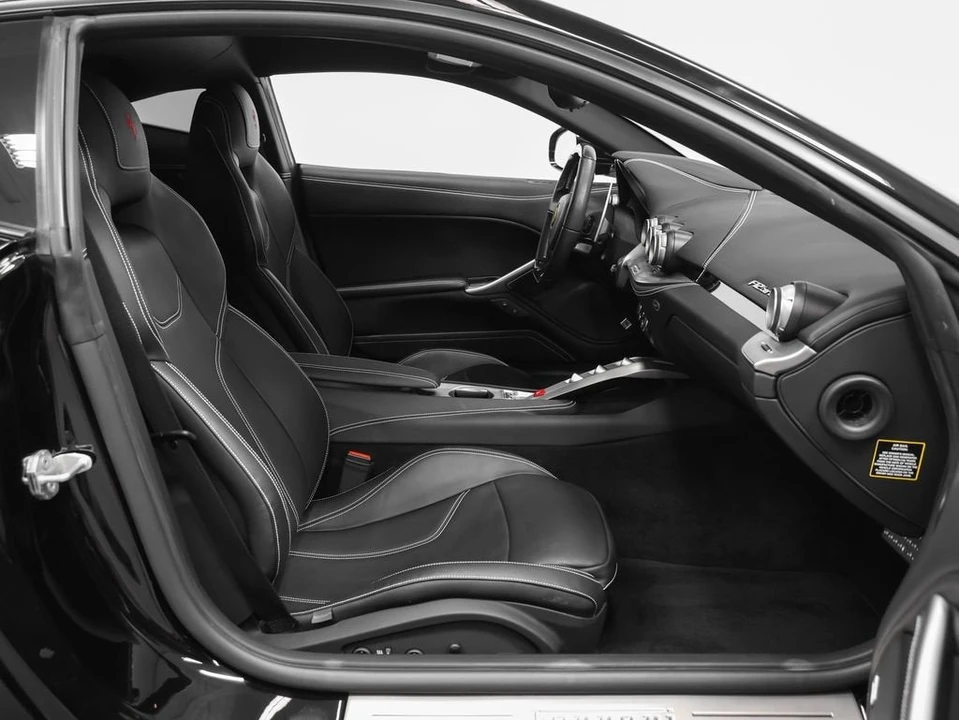 2017 Ferrari F12berlinetta - Image 27 of 31