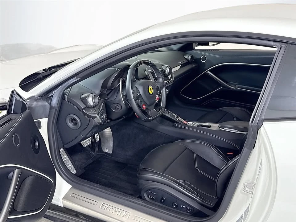 2017 Ferrari F12berlinetta - Image 10 of 20