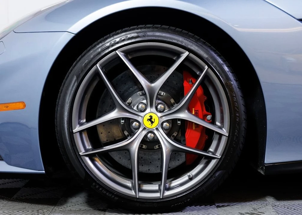 2017 Ferrari F12berlinetta - Image 7 of 31