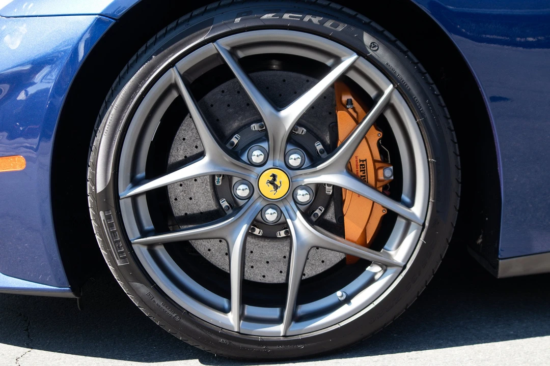 2017 Ferrari F12berlinetta - Image 12 of 18