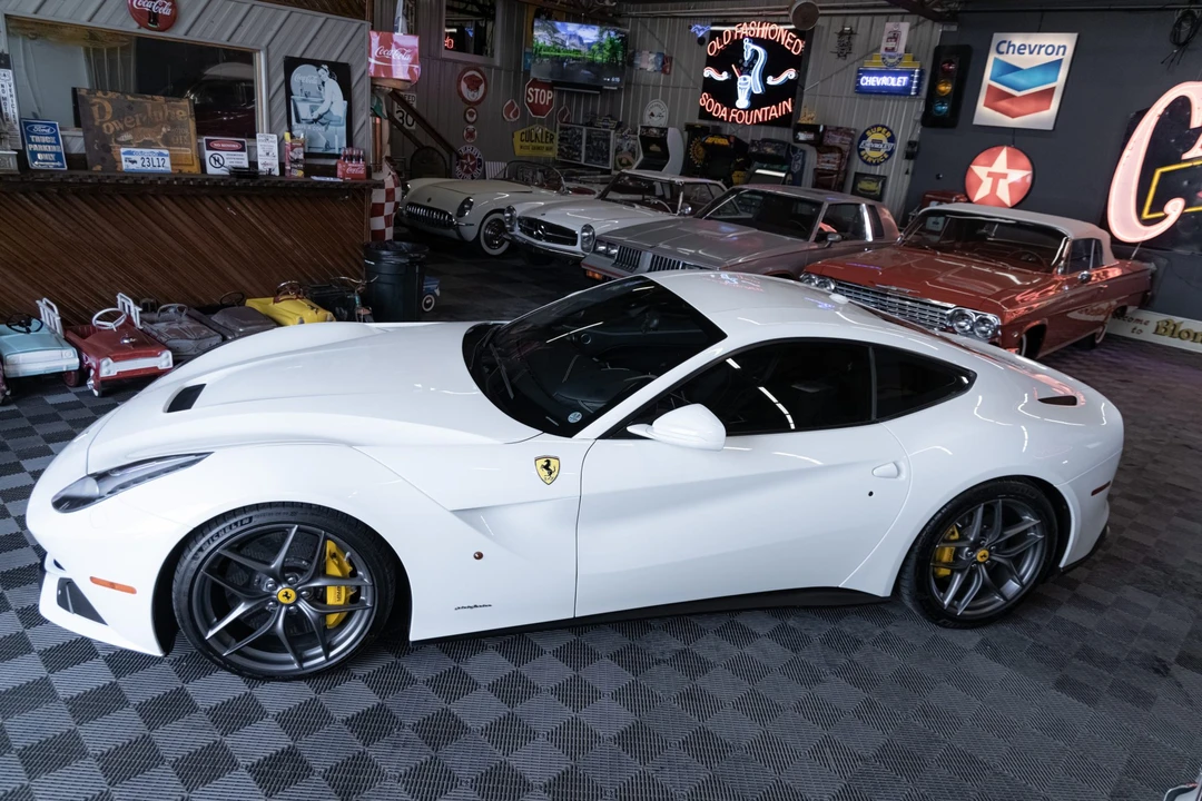 2017 Ferrari F12berlinetta - Image 23 of 31