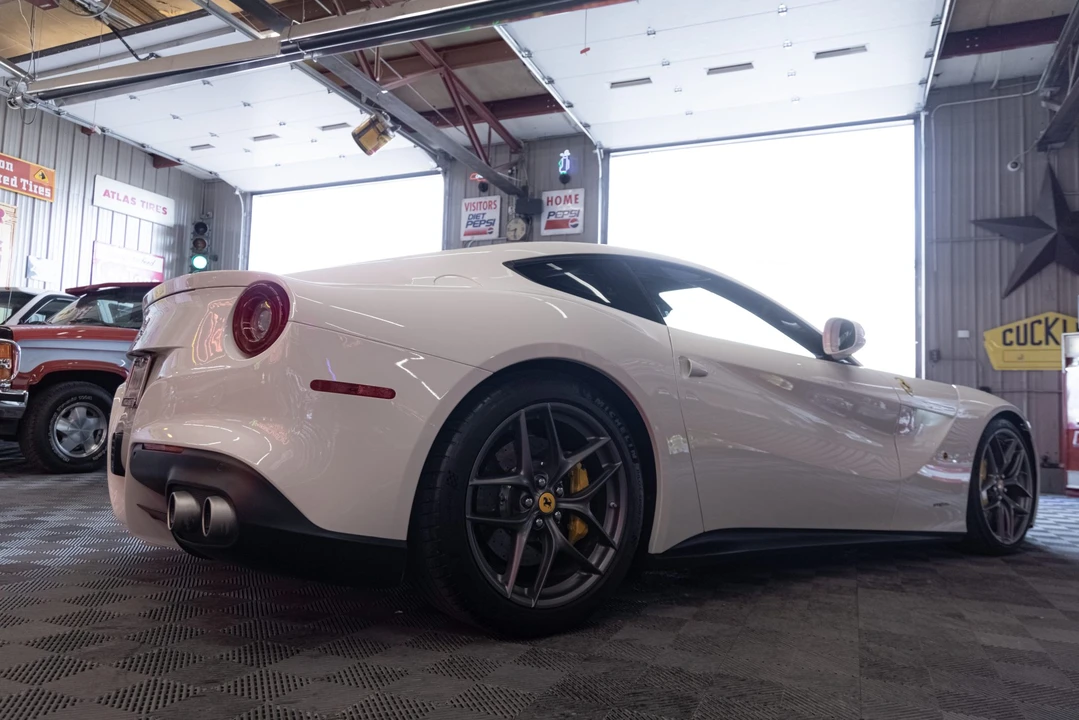 2017 Ferrari F12berlinetta - Image 8 of 31