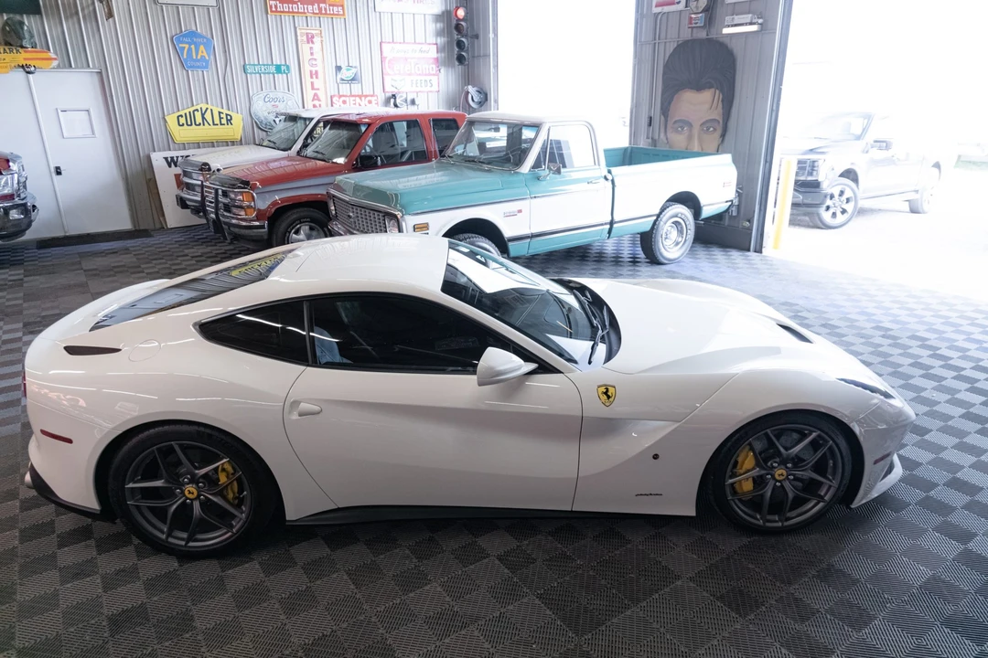 2017 Ferrari F12berlinetta - Image 7 of 31