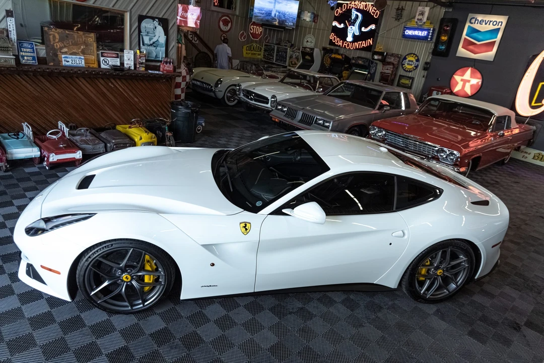2017 Ferrari F12berlinetta - Image 14 of 31