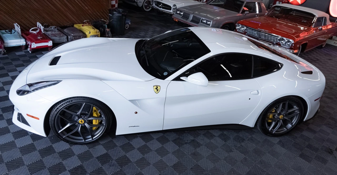 2017 Ferrari F12berlinetta - Image 15 of 31