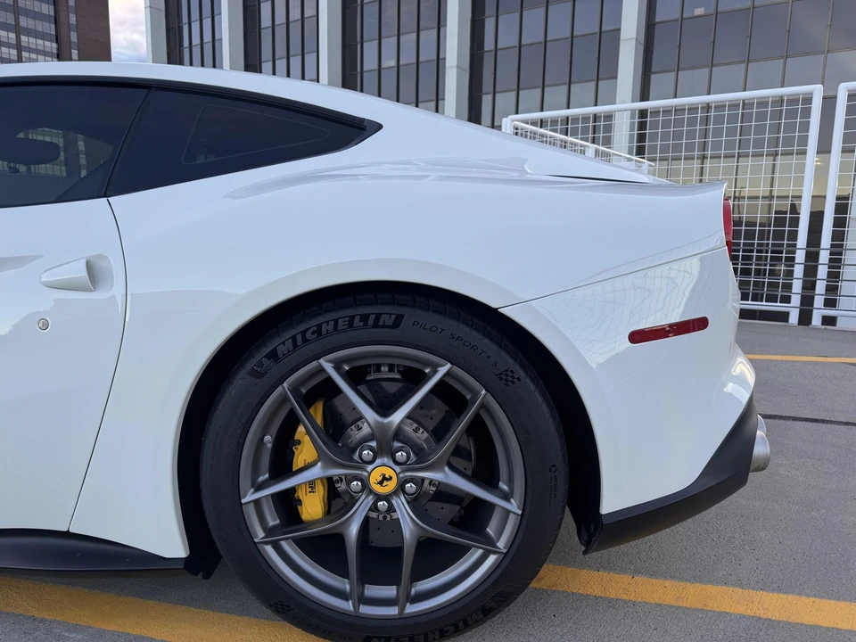 2017 Ferrari F12berlinetta - Image 16 of 31