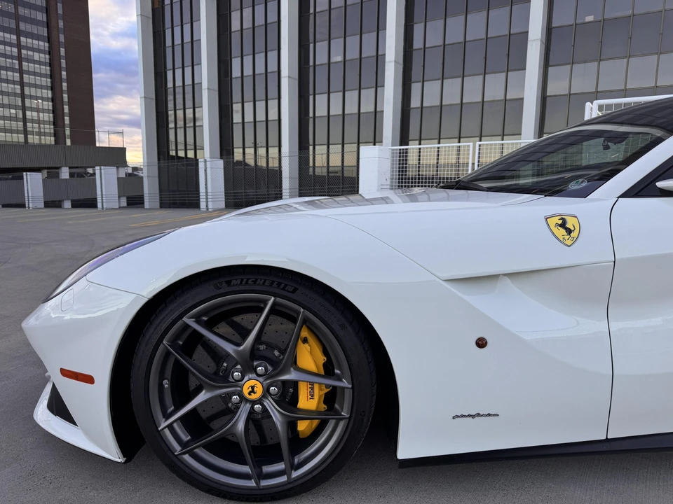 2017 Ferrari F12berlinetta - Image 14 of 31