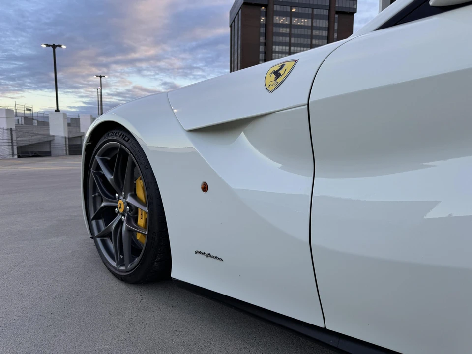 2017 Ferrari F12berlinetta - Image 26 of 31