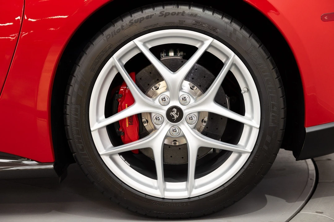 2017 Ferrari F12berlinetta - Image 14 of 31