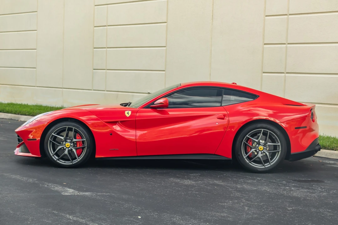 2017 Ferrari F12berlinetta - Image 9 of 31