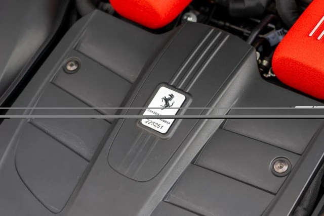 2017 Ferrari F12berlinetta - Image 21 of 31