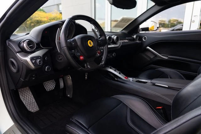 2017 Ferrari F12berlinetta - Image 29 of 31