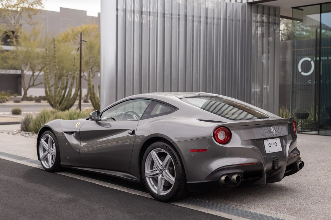 2017 Ferrari F12berlinetta - Image 7 of 31