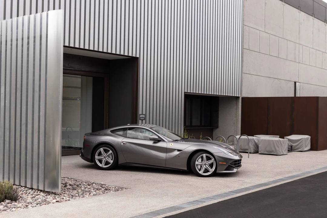 2017 Ferrari F12berlinetta - Image 25 of 31