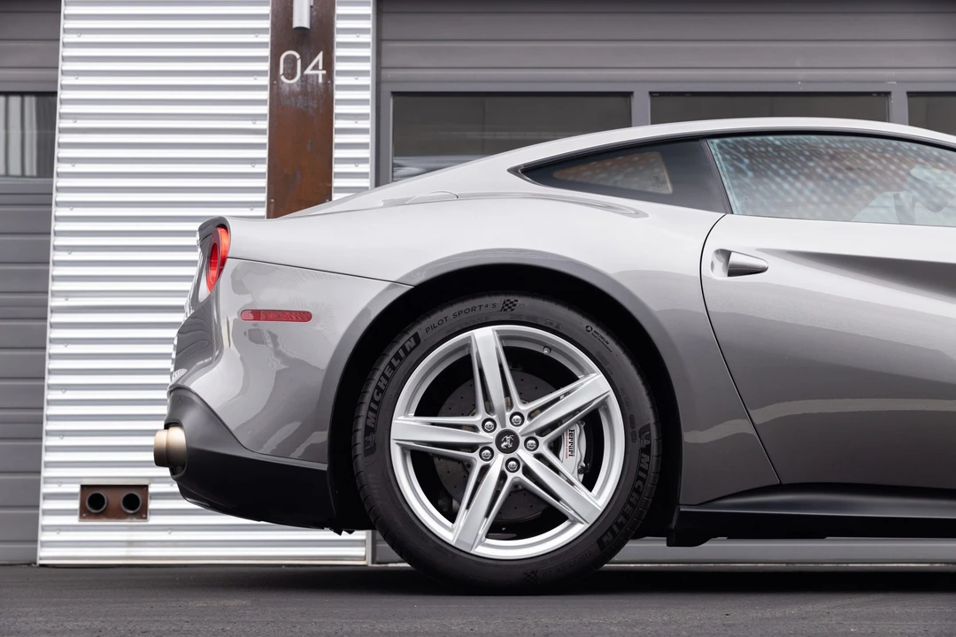 2017 Ferrari F12berlinetta - Image 29 of 31