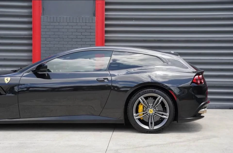 2017 Ferrari GTC4Lusso - Image 5 of 19