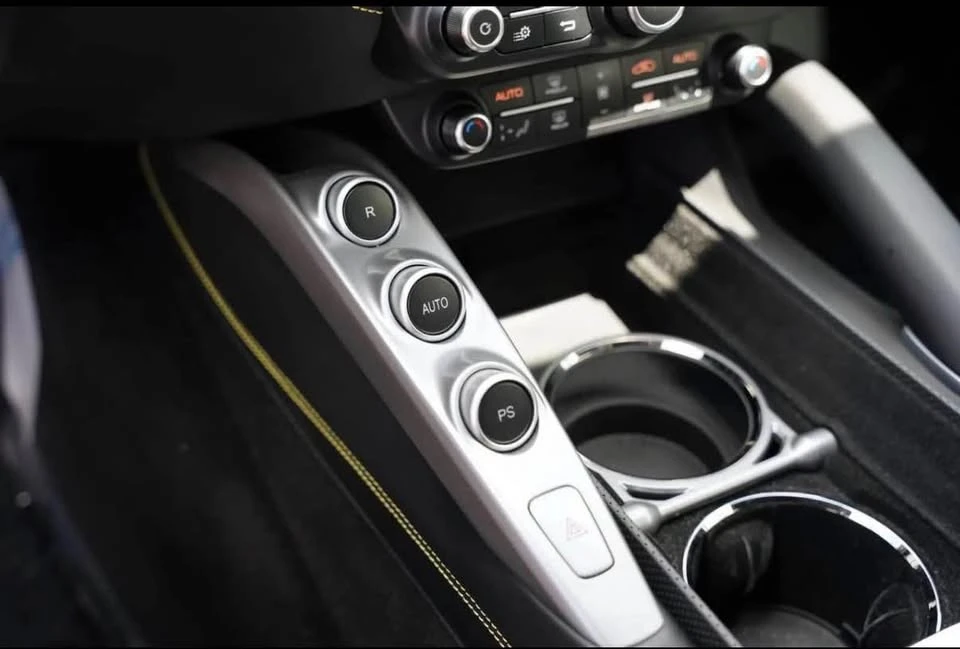 2017 Ferrari GTC4Lusso - Image 9 of 19