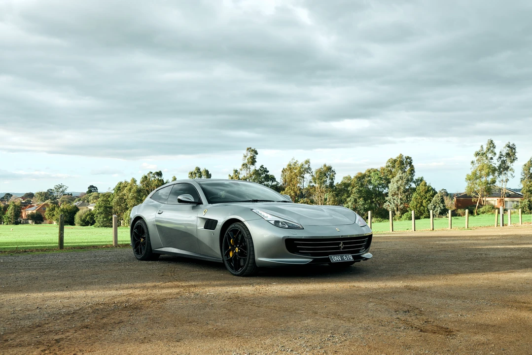 2017 Ferrari GTC4Lusso T - Image 9 of 31