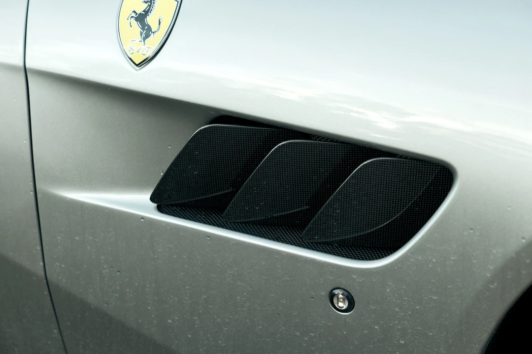 2017 Ferrari GTC4Lusso T - Image 28 of 31