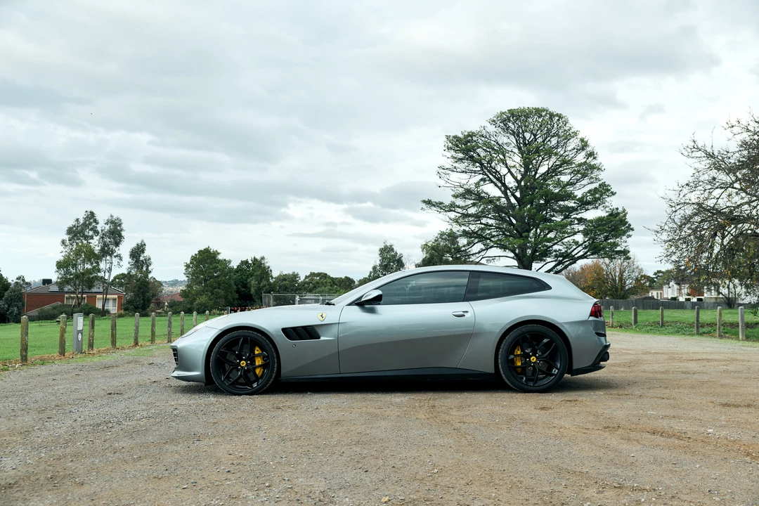 2017 Ferrari GTC4Lusso T - Image 4 of 31