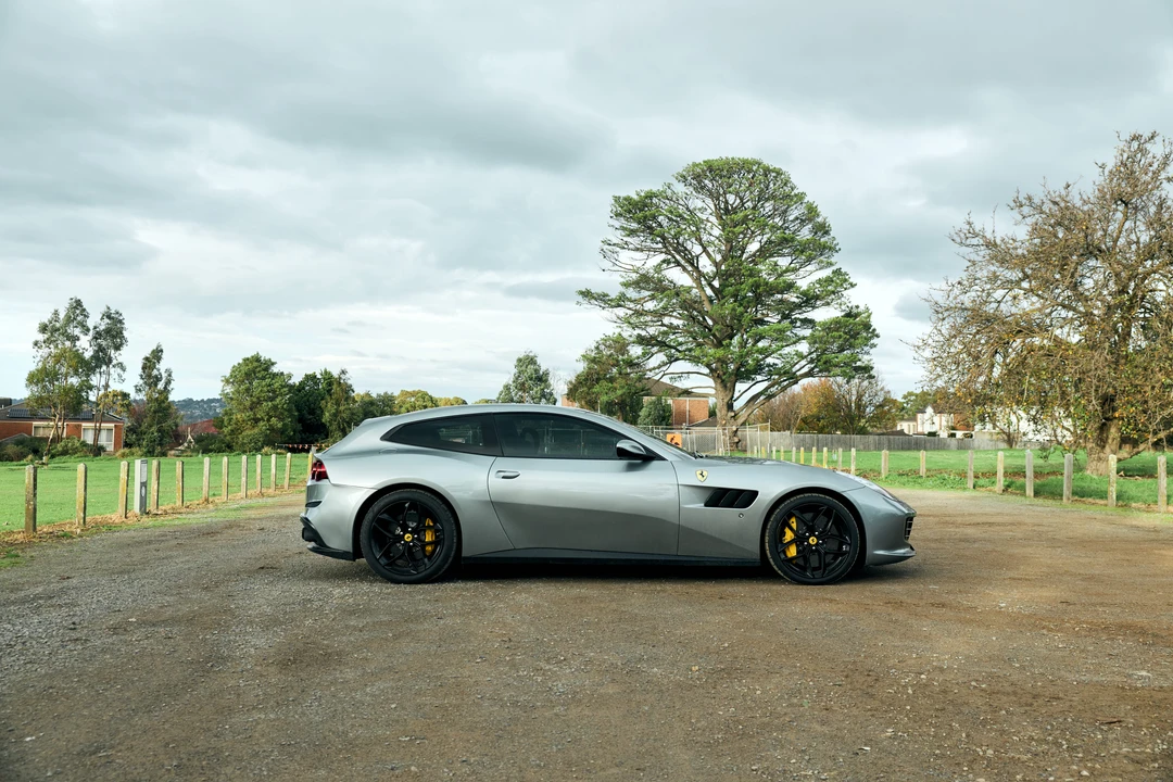 2017 Ferrari GTC4Lusso T - Image 8 of 31