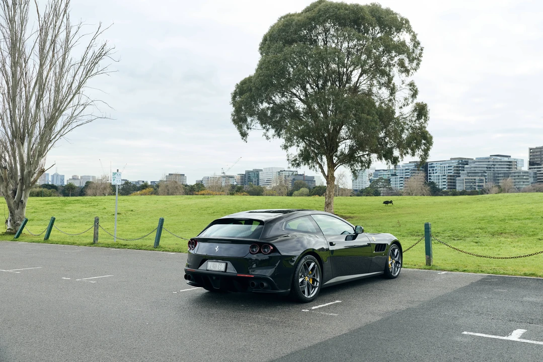 2017 Ferrari GTC4Lusso T - Image 5 of 31